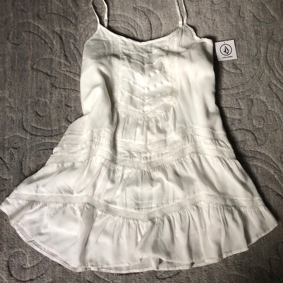 Volcom Pintuck sundress - Picture 4 of 7